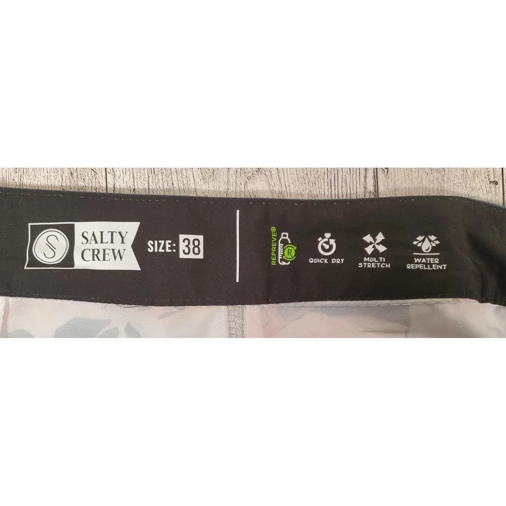Salty Crew Men's Boardshorts Size 38 Swim Shorts Leaf Print Quick Dry NEW